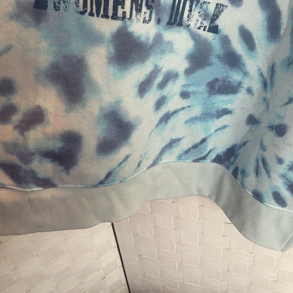 Style $ Co Tie Dye sweatshirt Medium - Picture 4 of 9